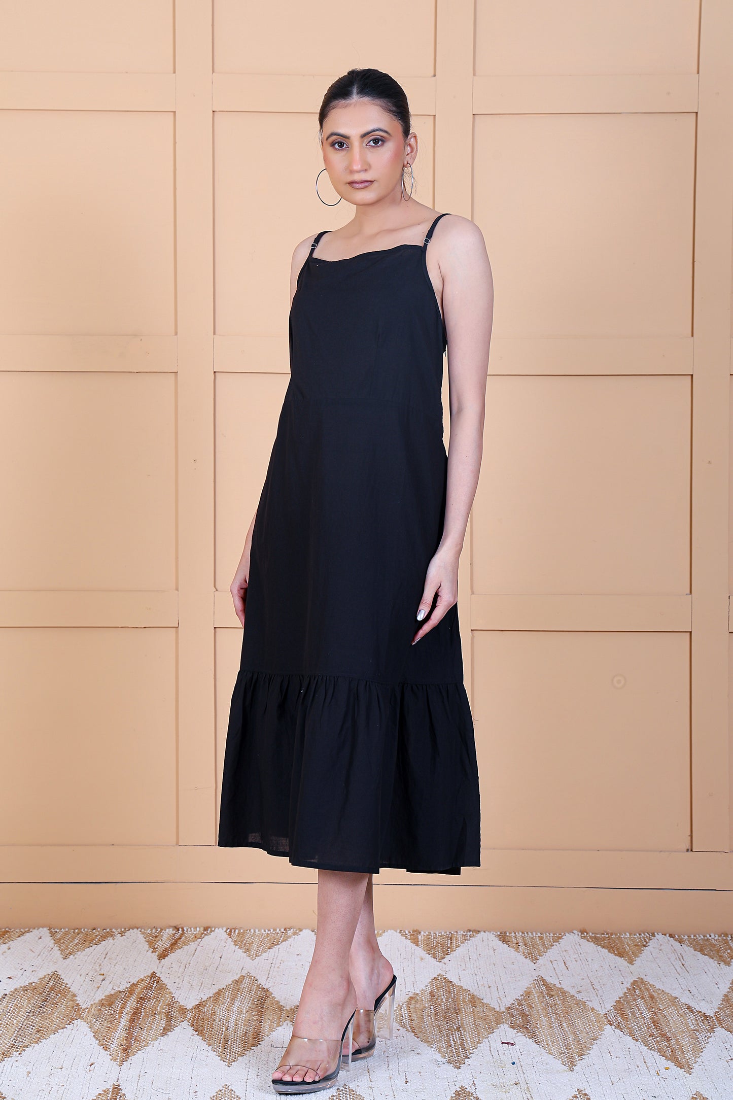 Luxe Sleeve Less Black Solid Tier Dress