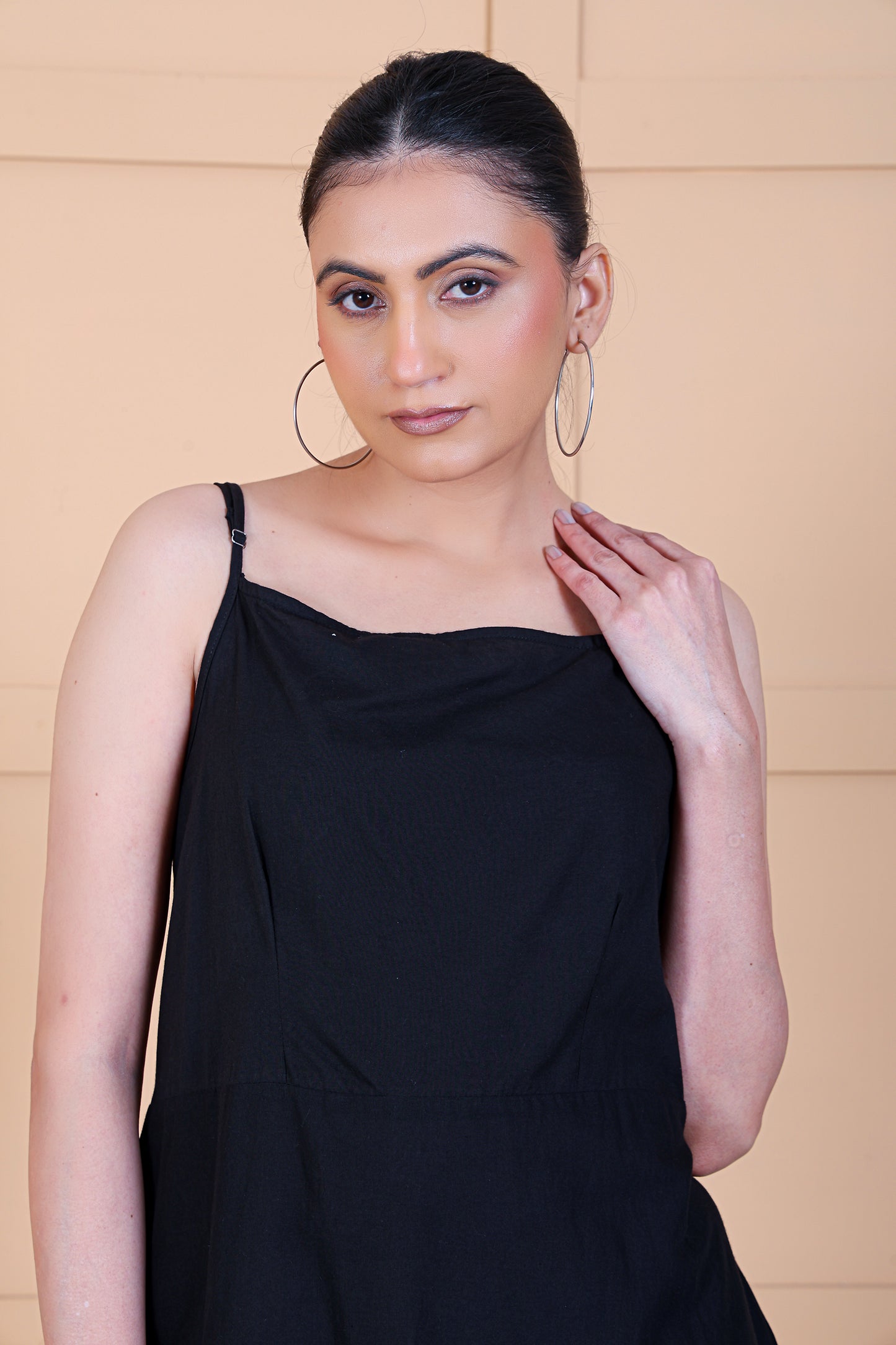 Luxe Sleeve Less Black Solid Tier Dress