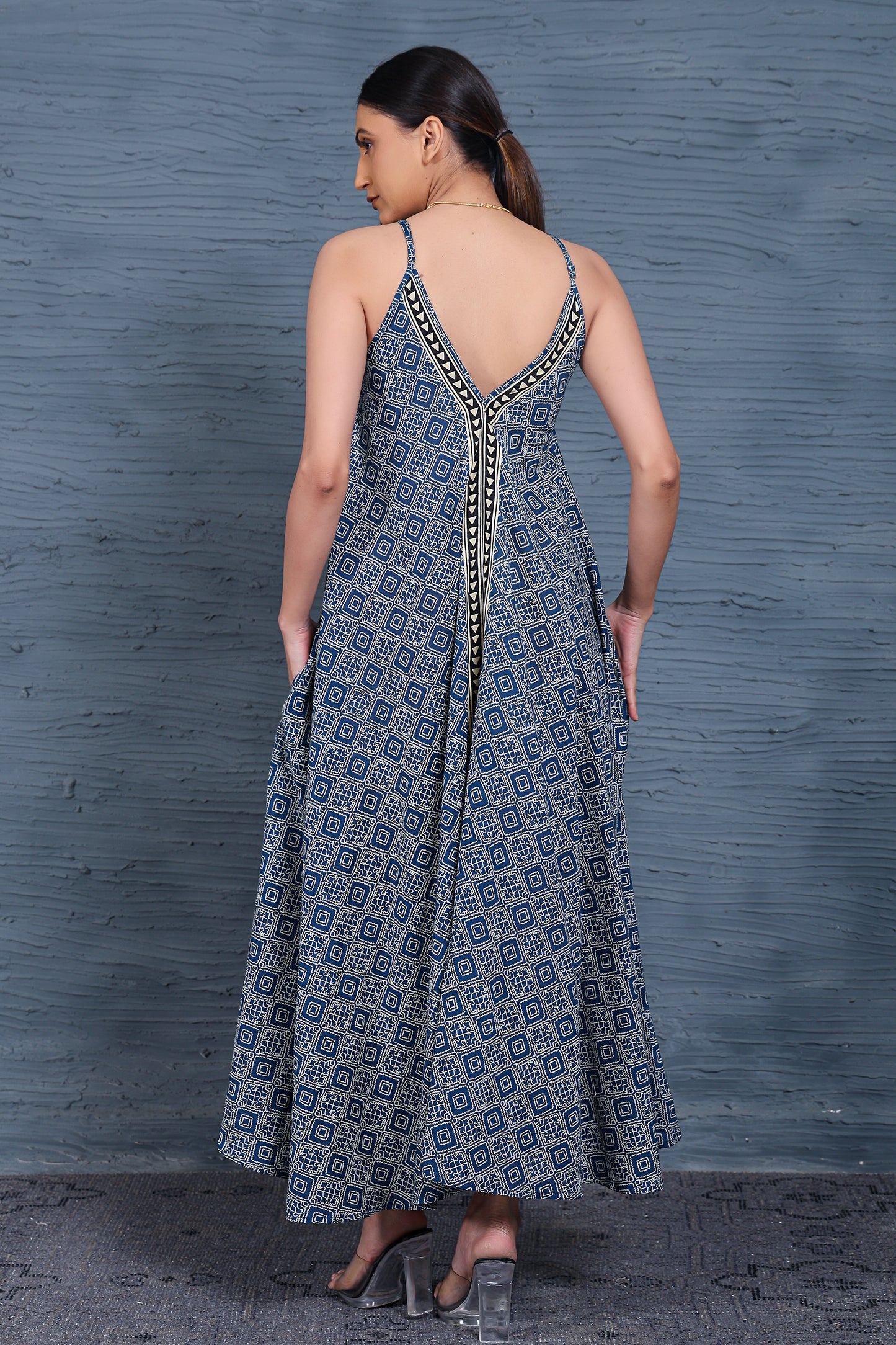 Luxe Sleeve Less Blue Printed Long Dress